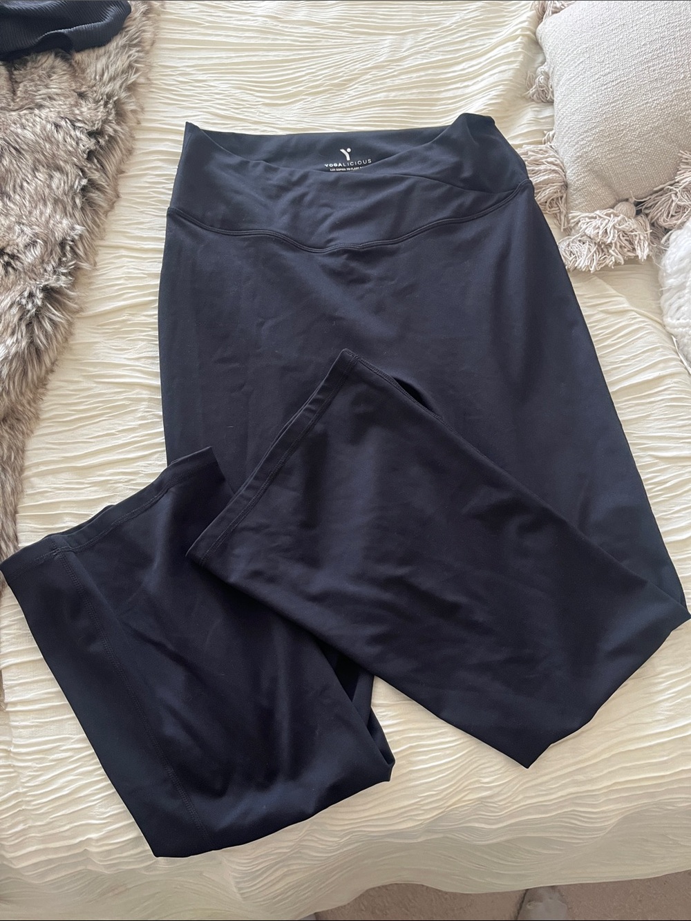 Yogalicious Black High-Waist Leggings